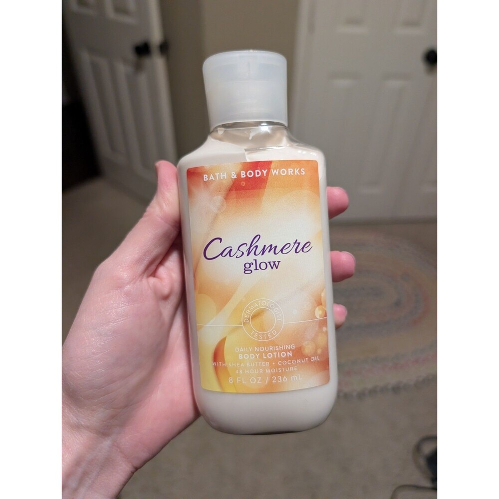 Bath & Body Works Cashmere Glow Body Lotion 8 Fl. Oz. Retired New